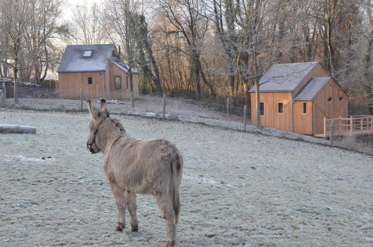 Les Cabanes Des Pierreux Hotel Gesves Esterno foto