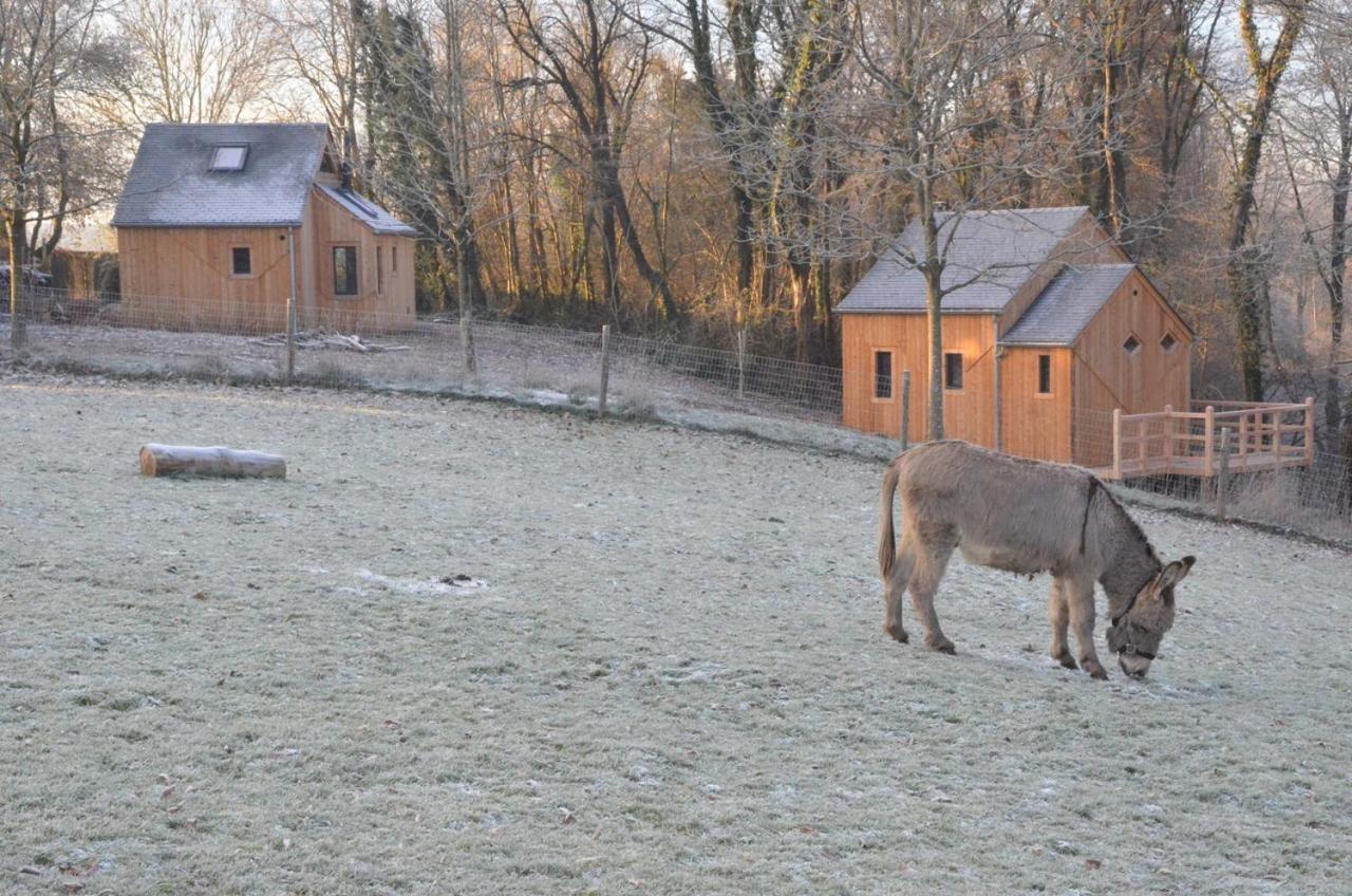 Les Cabanes Des Pierreux Hotel Gesves Esterno foto